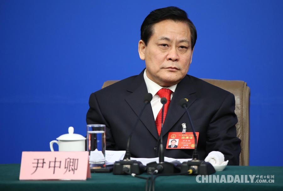 全國人大教科文衛委主任委員柳斌杰等就“人大監督工作”答記者問