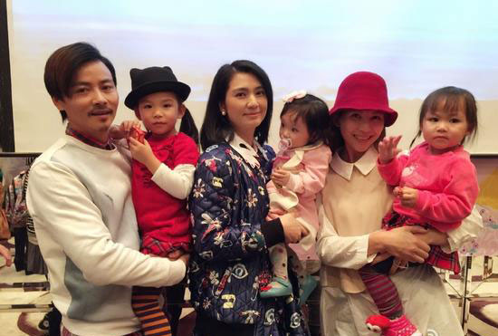 一群天仙！洪欣朱茵蔡少芬陳法蓉相擁合影