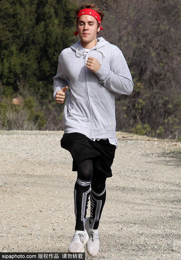 巧用頭巾凹造型！男明星都來湊熱鬧