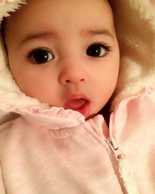 出生自帶美顏效果 瑞典寶寶網上走紅（組圖）