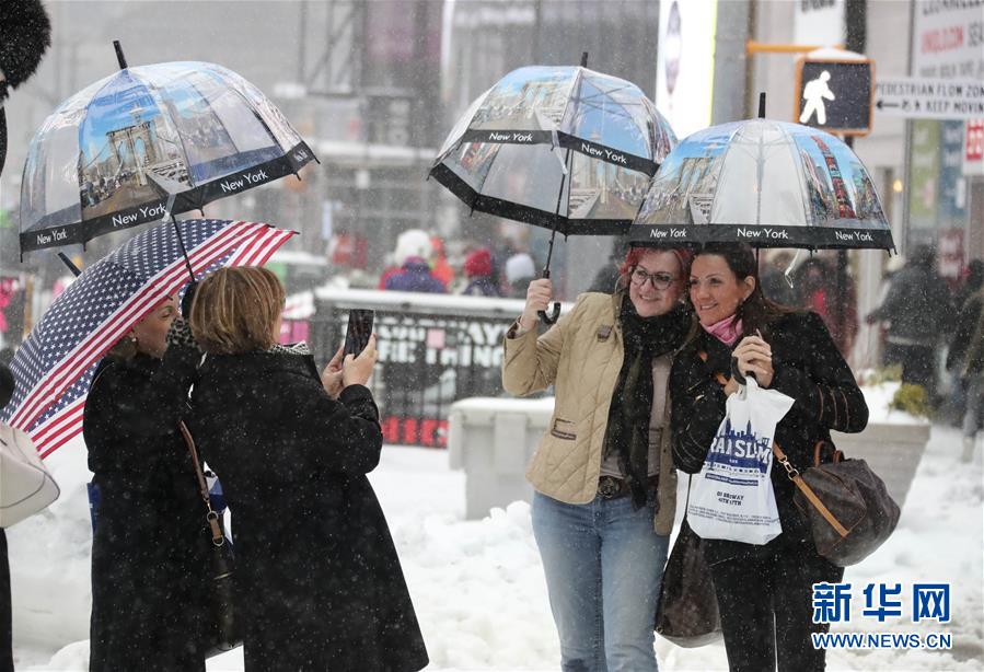美國東北部遭遇暴風雪 數千航班取消（組圖）