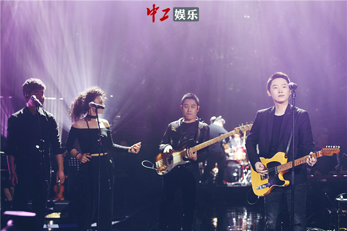 五年磨一劍，梁博《歌手》自帶樂隊唱響《靈魂歌手》