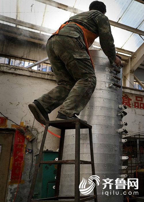 85后“饅頭哥”月賺2萬 日賣8000個饅頭