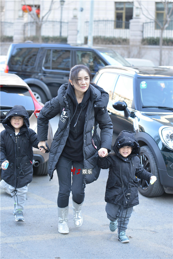 胡可曬素顏斗圖放飛自我 網友：沙溢快來出大事啦！