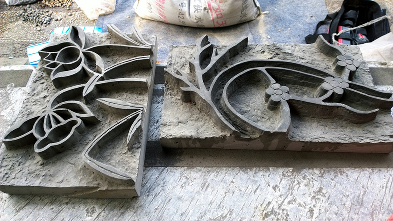 故宮文物修繕工匠開工修復御花園地面