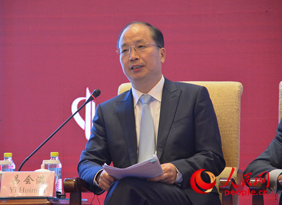 易會滿：中國沒有發(fā)生系統(tǒng)性金融風(fēng)險(xiǎn)的基礎(chǔ) 但需注意金融過度化問題