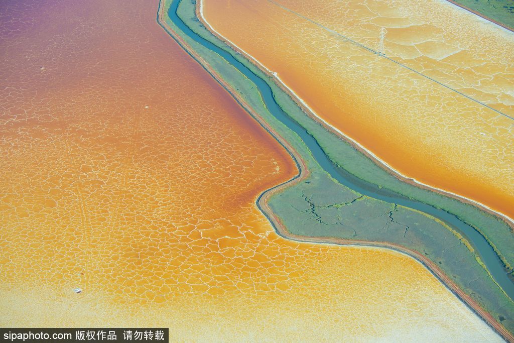 這才是上帝的調色盤！航拍美國鹽蒸發池色彩繽紛