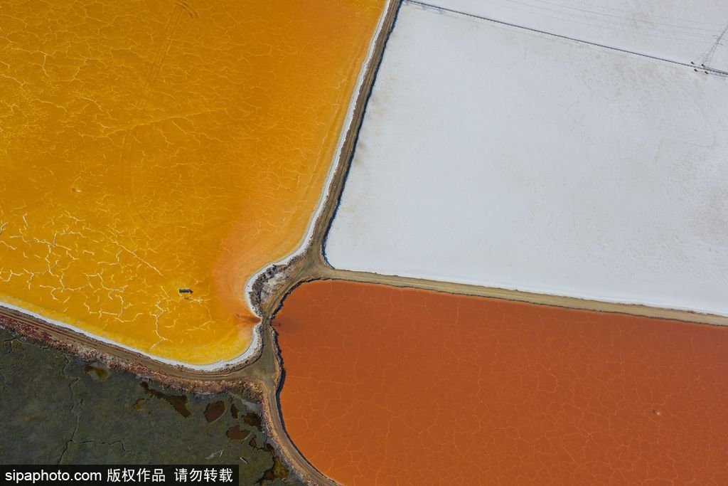 這才是上帝的調色盤！航拍美國鹽蒸發池色彩繽紛