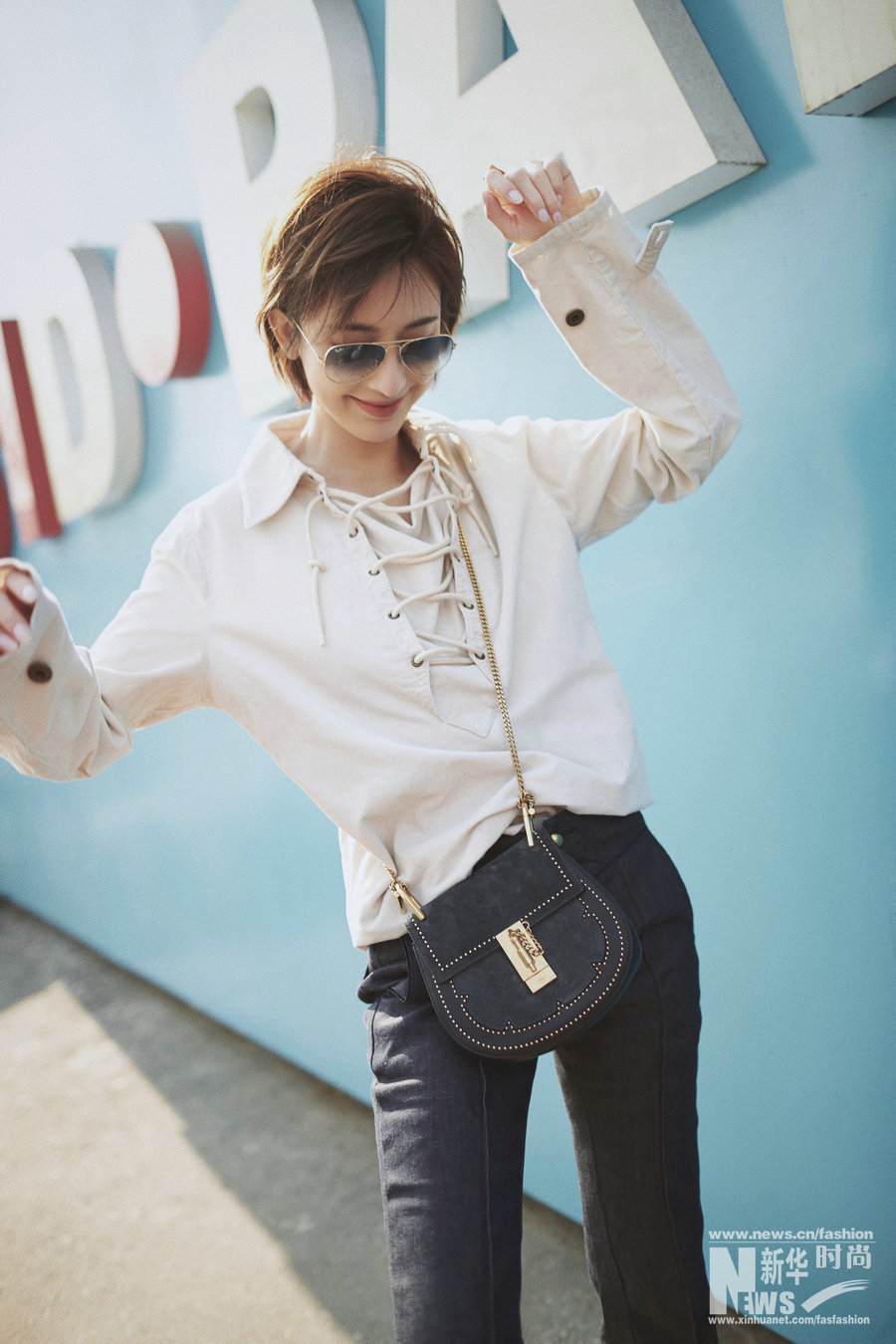 短發女人如何演繹復古優雅？張儷街拍告訴你！