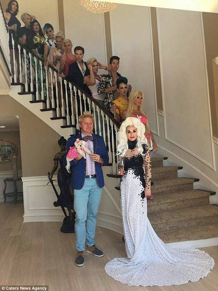 男子花300萬(wàn)整容51次 破吉尼斯紀(jì)錄