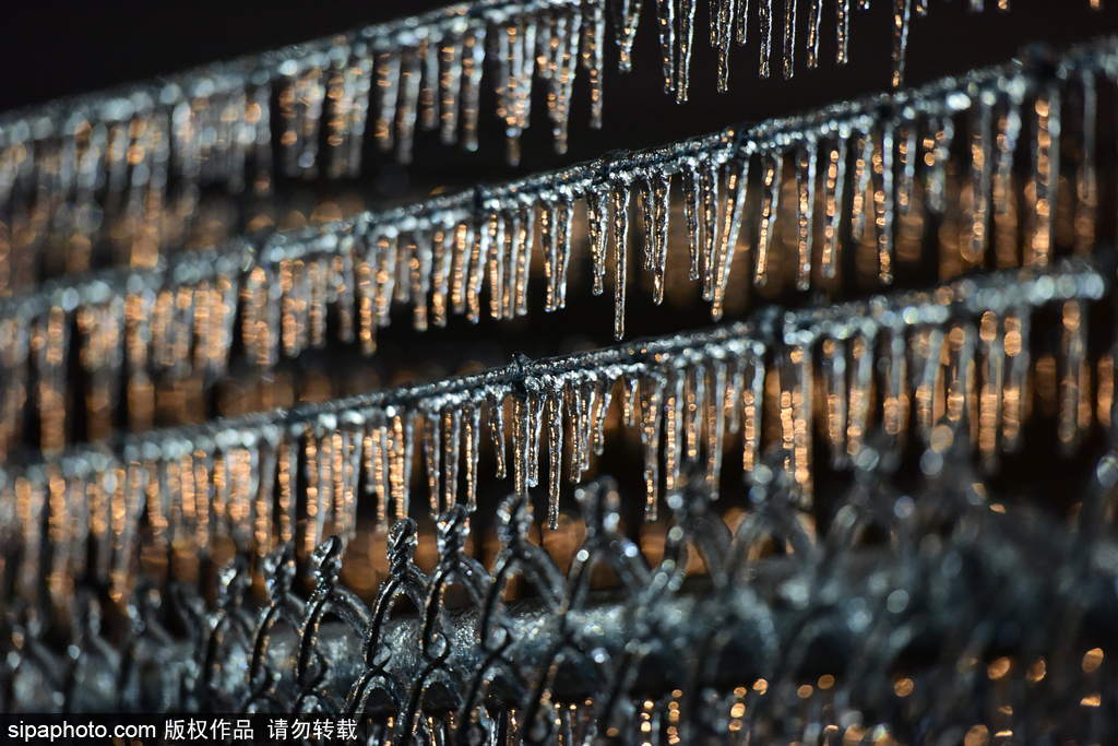 這個(gè)冬季太漫長(zhǎng)？ 盤(pán)點(diǎn)霧凇冰掛美景讓你忘記季節(jié)時(shí)間