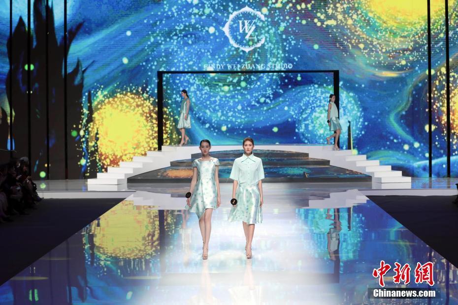 中國超級模特大賽舉行 滿眼都是大長腿！