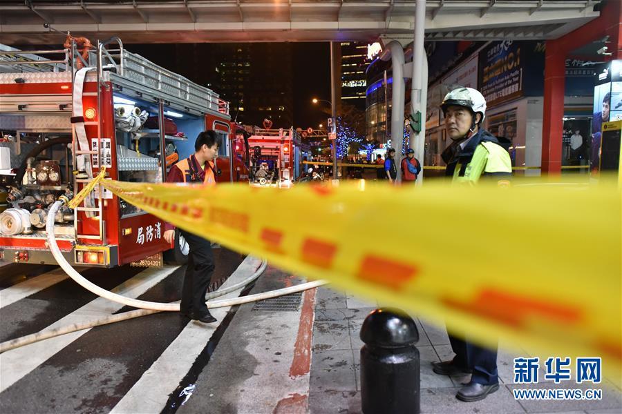 臺北信義威秀影城火災現場人員已全部疏散