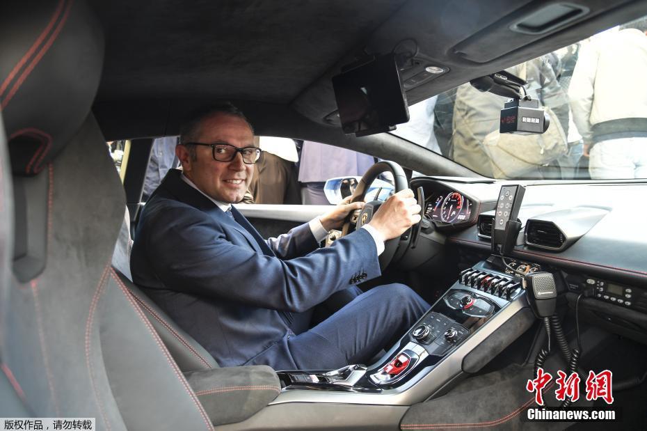 壕氣沖天！意大利警察局獲贈蘭博基尼警車