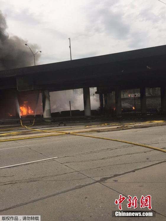 美國(guó)洲際公路立交橋發(fā)生大火坍塌