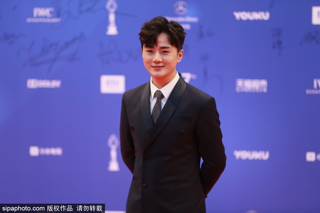 第七屆北京電影節(jié)：莫妮卡·貝魯奇性感現(xiàn)身閉幕式紅毯 林志玲、蔣雯麗、殷桃同場爭艷