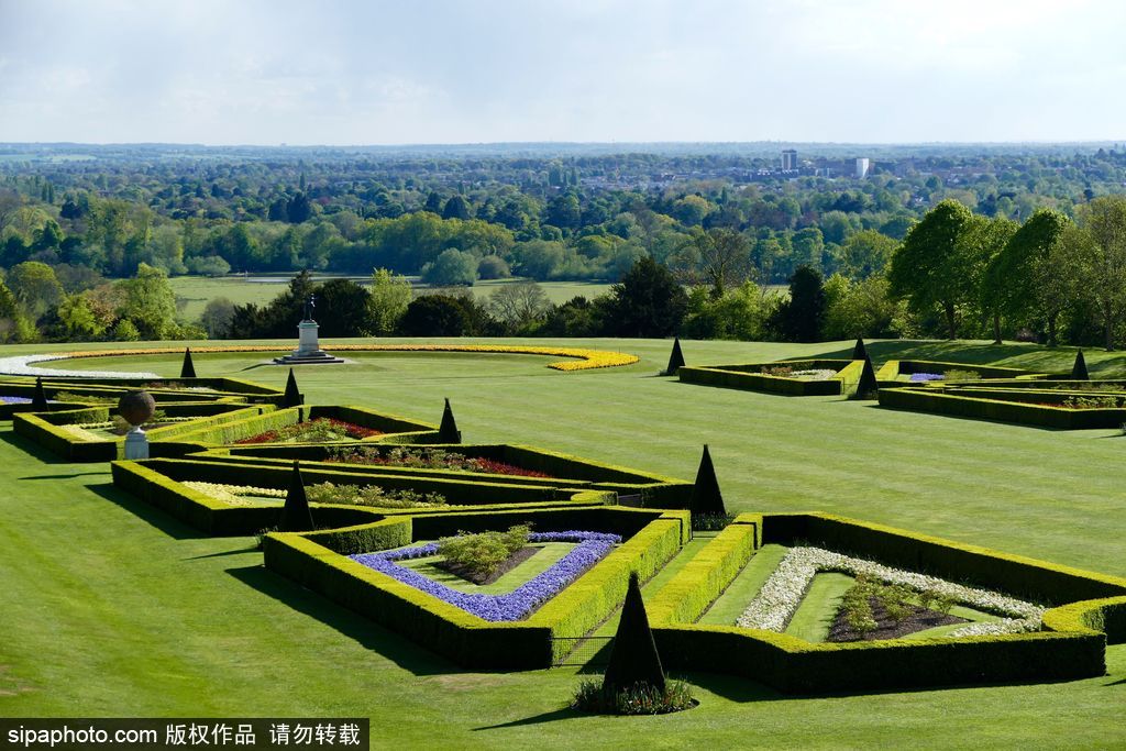 走進(jìn)如畫(huà)英倫莊園 感受午后明媚春光