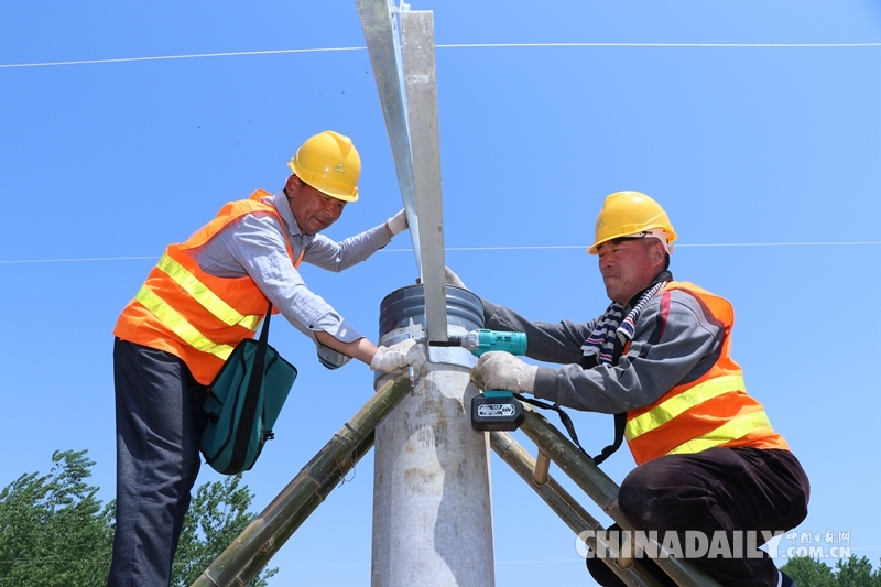 安徽臨泉縣扶貧工地熱火朝天迎五一