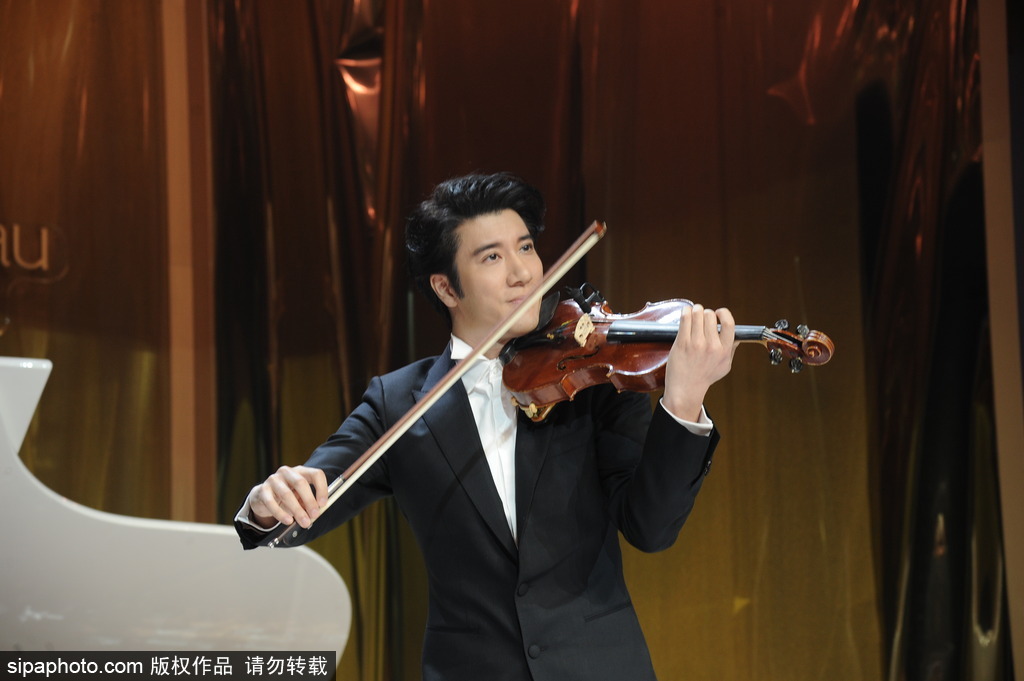 王力宏欲嘗試做導(dǎo)演 現(xiàn)場(chǎng)感恩愛(ài)人的支持