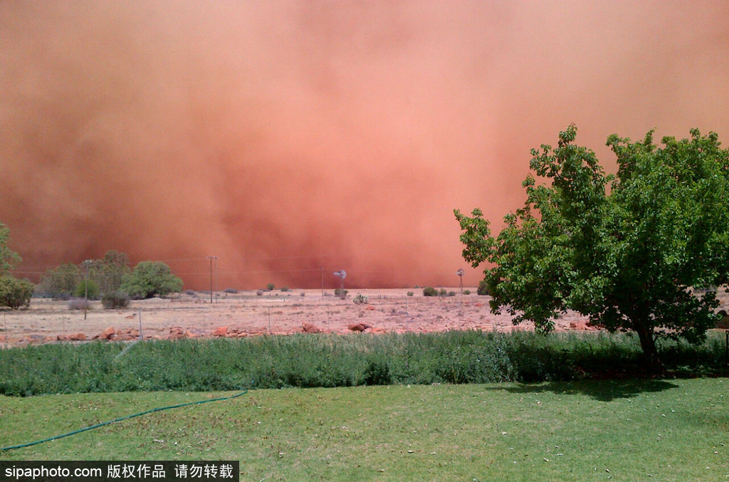 一場(chǎng)風(fēng)沙侵襲北京 盤點(diǎn)各地沙塵遮天蔽日景象