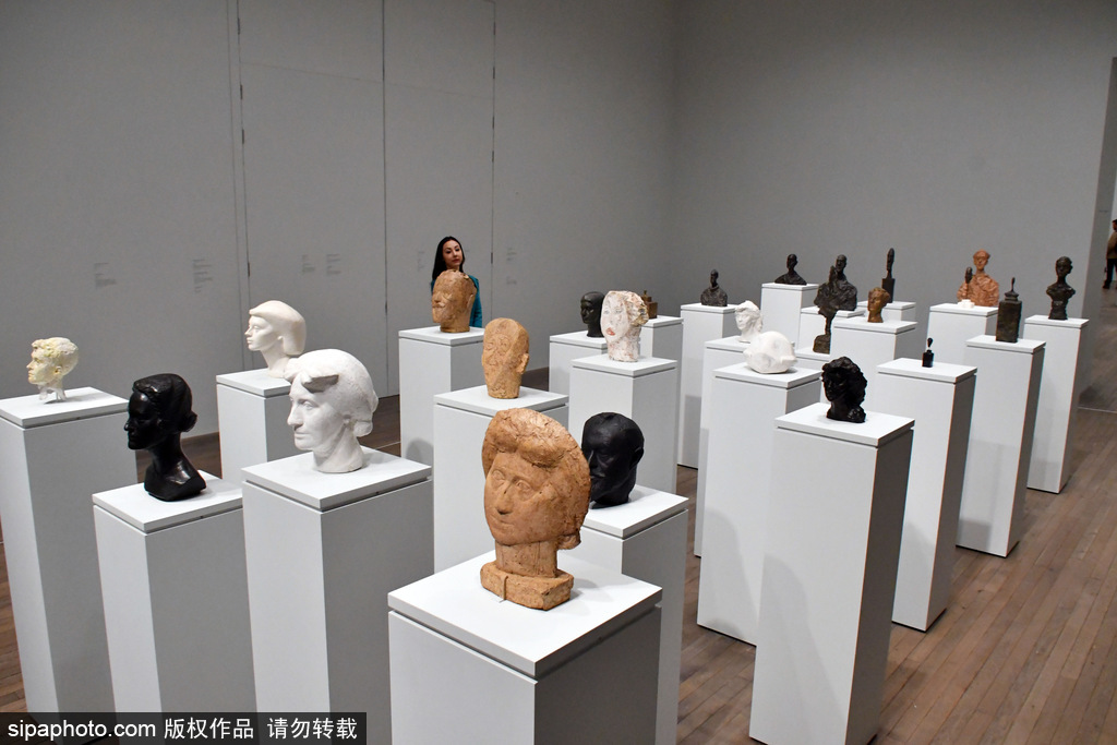 這藝術作品你能看懂？走近瑞士超存在主義雕塑大師賈科梅蒂藝術展