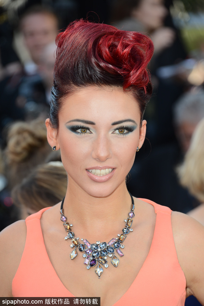 70屆戛納： 華麗優雅全靠它們 女星配飾細節圖盤點