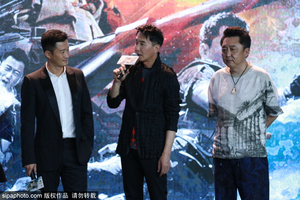 《戰狼2》開吐槽大會 “達康書記”直指吳京“蹭熱度”