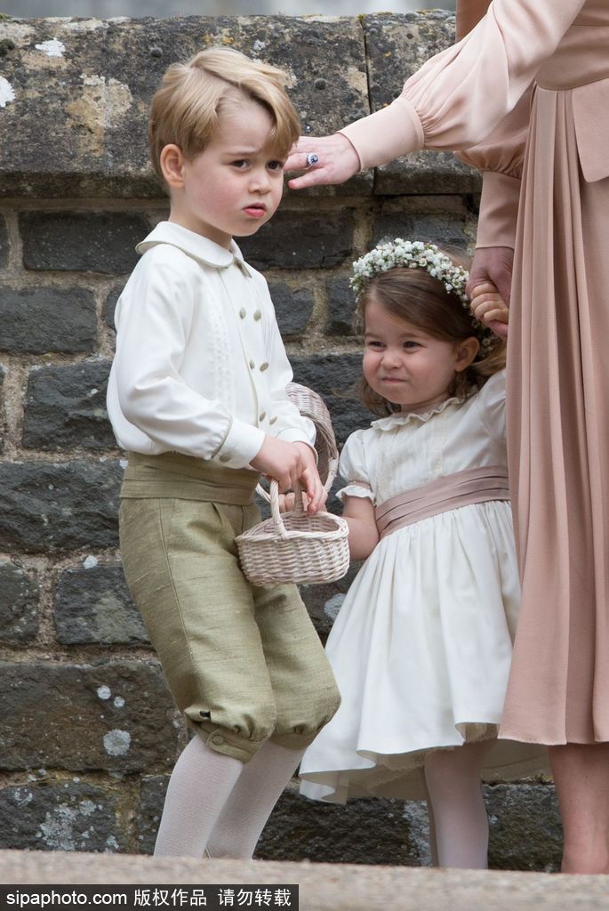 妹妹結(jié)婚凱特王妃忙壞了 照顧倆萌娃場面溫馨有愛