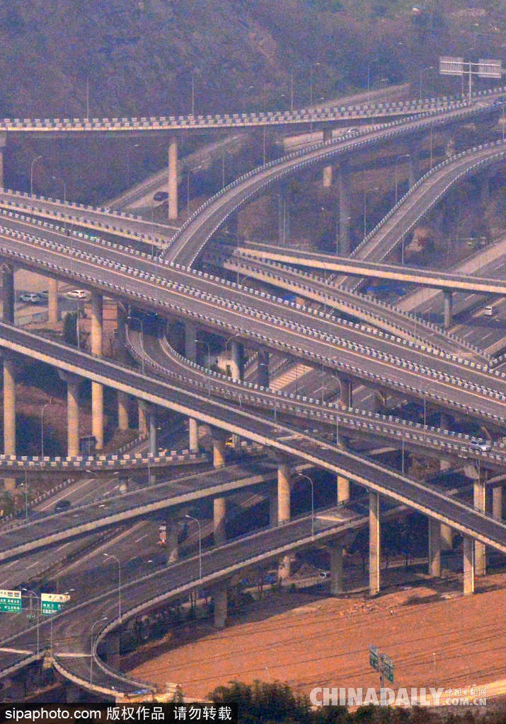 導航看哭車主看暈！重慶最復雜立交橋壯觀無比
