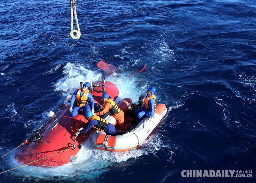 “蛟龍”號完成150次下潛 馳騁6大海區探尋深海秘密