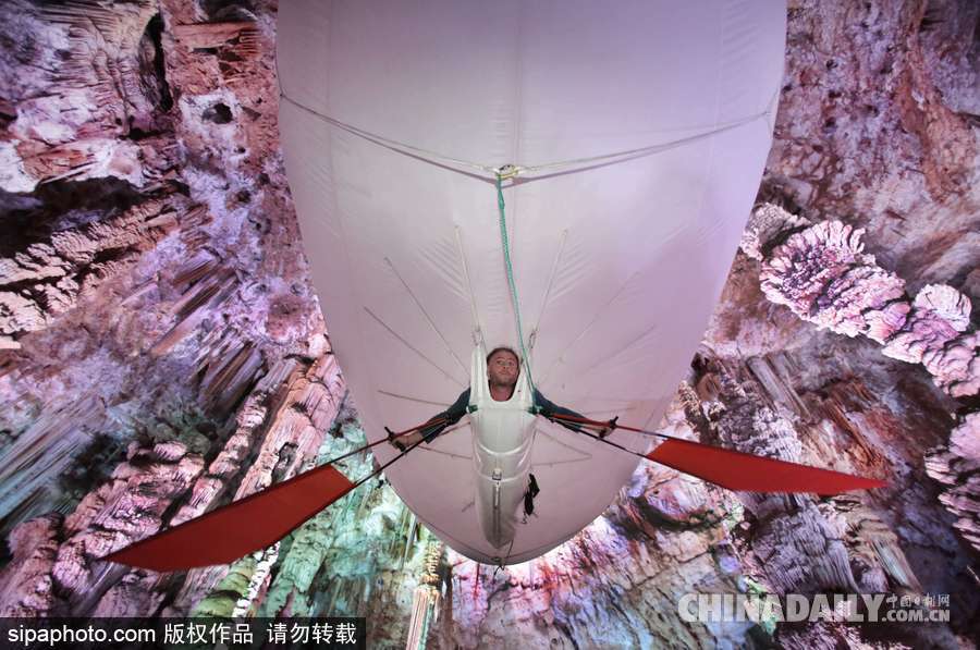 法國科學家研發新式飛艇 可在巖洞內自由滑翔