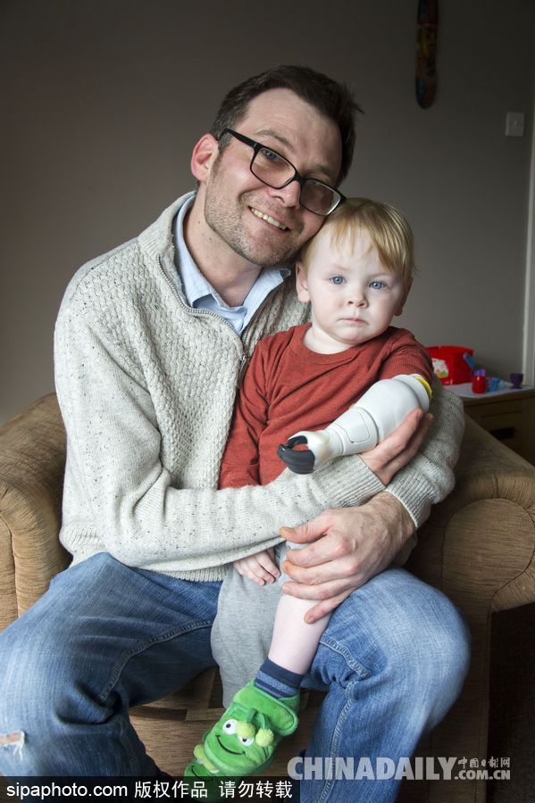 父親節到來 盤點“超能力”老爸的親子時刻