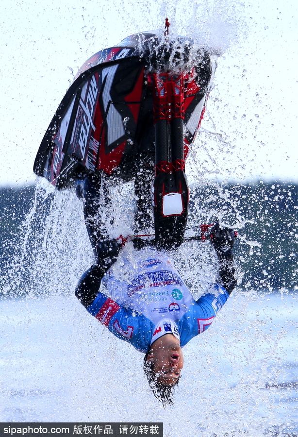 驚險刺激！俄羅斯水上摩托艇錦標賽 眾高手上演水面版速度與激情