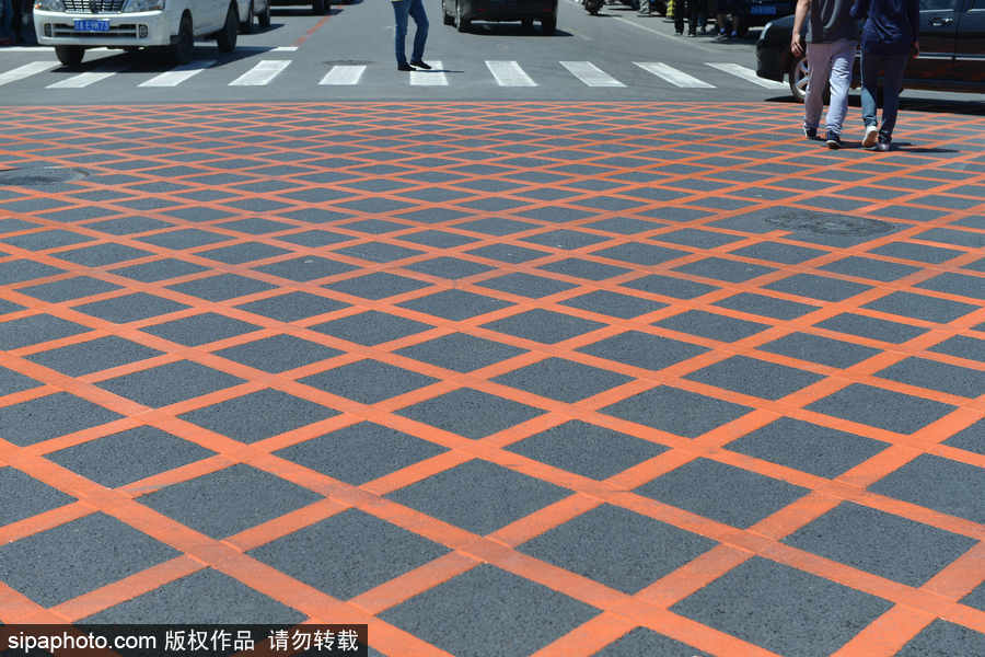 斑馬線也瘋狂 盤點創(chuàng)意人行橫道藝術(shù)