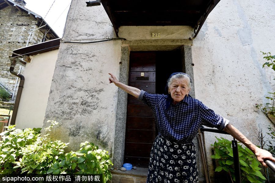 意大利九旬老人成村里唯一居民 生活一如往常自稱享受寂靜