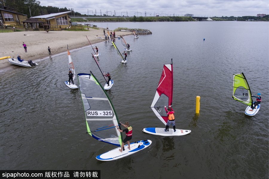 從娃娃抓起！探訪俄羅斯新西伯利亞兒童帆板學(xué)校
