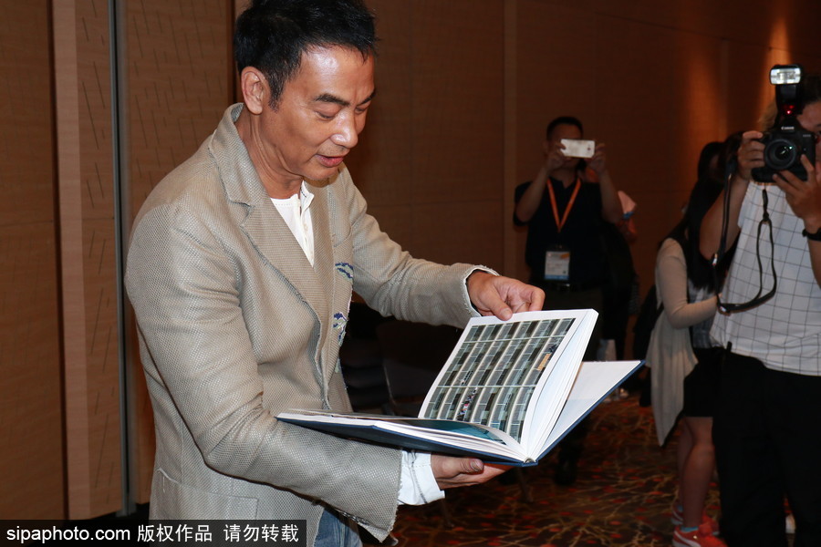 驚不驚喜意不意外！任達(dá)華出攝影集 花費七個月精心制作