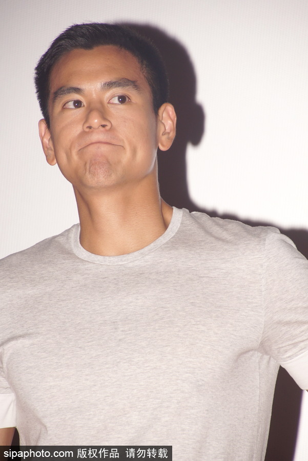 彭于晏出席電影《悟空傳》見面會 頻做鬼臉與粉絲互動顯親和