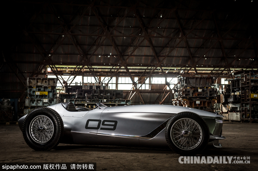 現(xiàn)代與復(fù)古的結(jié)合 純電動(dòng)賽車懷舊外型炫酷十足