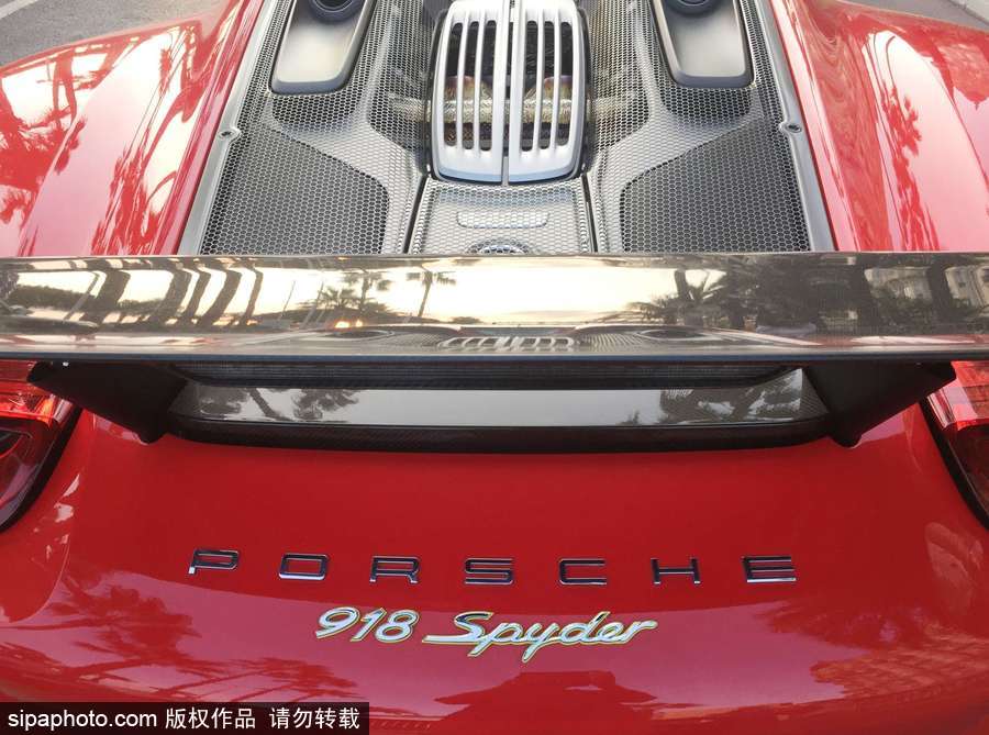 法國戛納海濱大道遍地是豪車