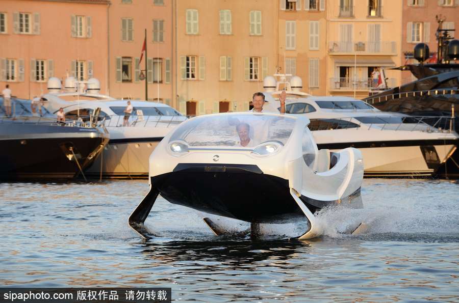 法國海洋氣泡船試運行 巴黎塞納河上馳騁