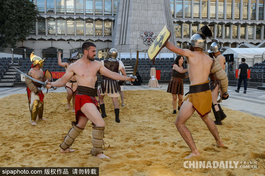 英國倫敦舉行古典角斗士大戰 模樣逼真重現歷史