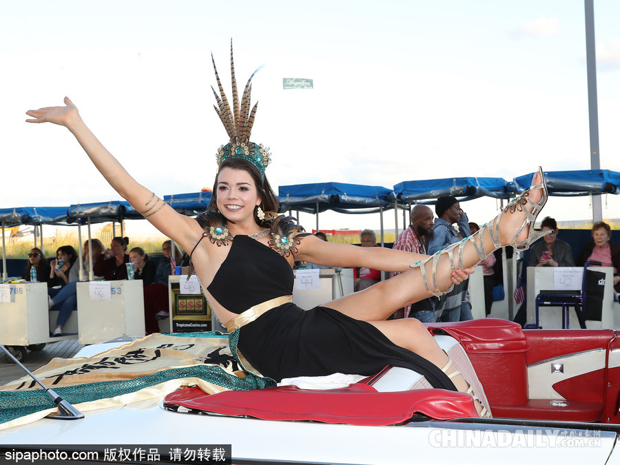 2018美國小姐選美大賽游行 美艷選手游街展示美腿美鞋