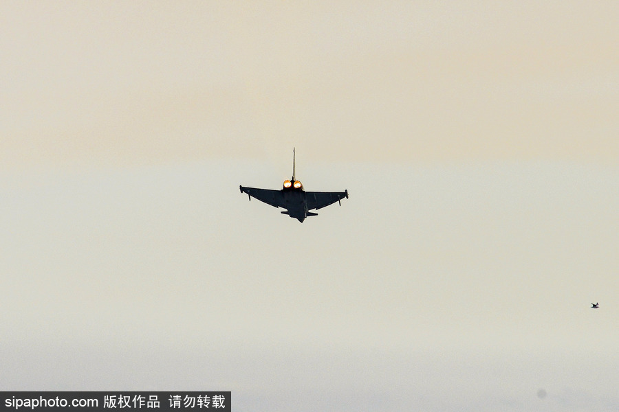 意大利飛行表演空軍戰斗機墜海 飛行員遇難