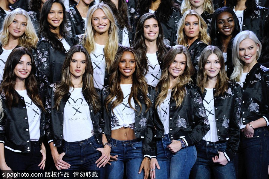 維密天使上海集結(jié)長腿霸屏 劉雯、何穗領(lǐng)銜中國軍團(tuán)