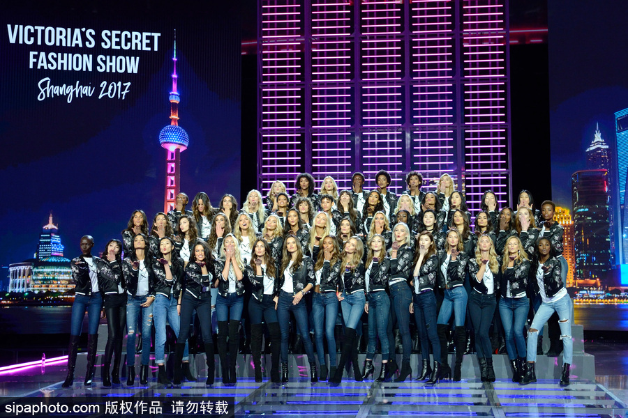 維密天使上海集結(jié)長腿霸屏 劉雯、何穗領銜中國軍團