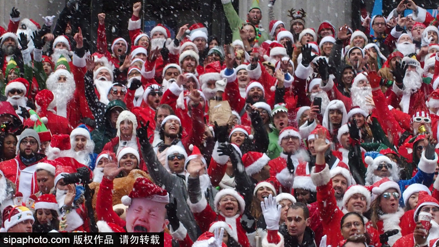 紐約年度圣誕老人串酒吧日 “白胡子老爺爺”初雪狂歡