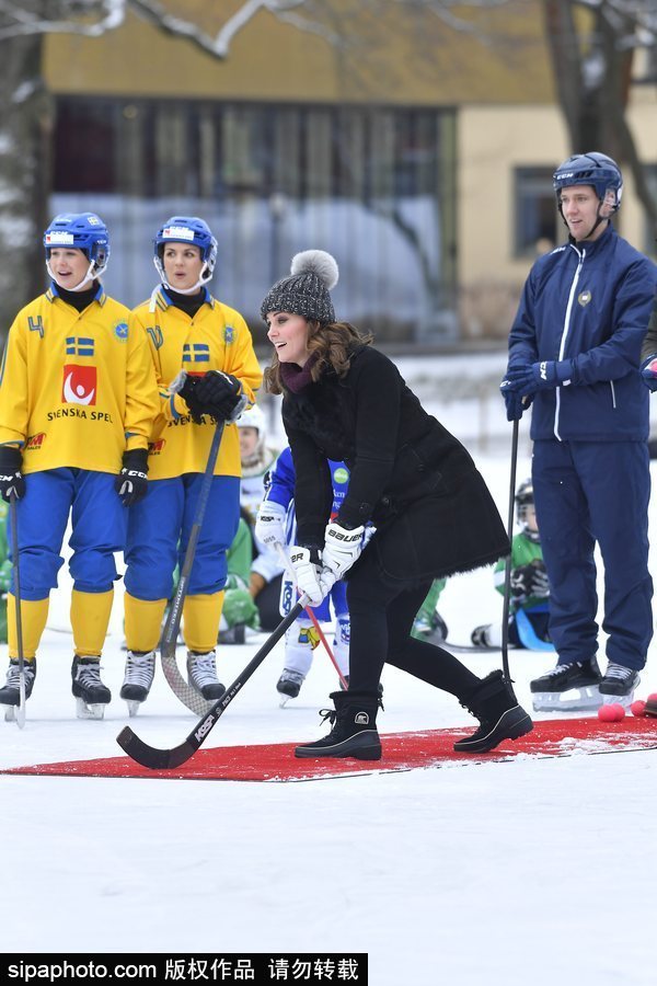 最強孕媽！凱特王妃身懷六甲打冰球