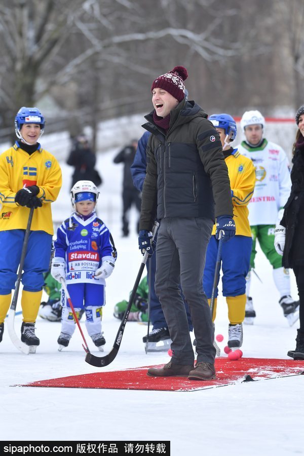 最強孕媽！凱特王妃身懷六甲打冰球