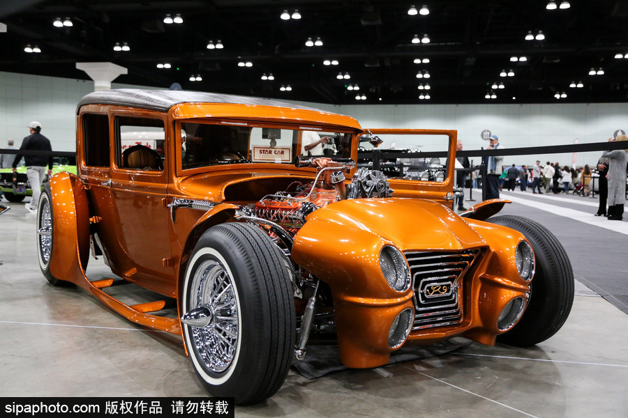 美國洛杉磯舉行經典車展 匯聚各式老爺車復古懷舊